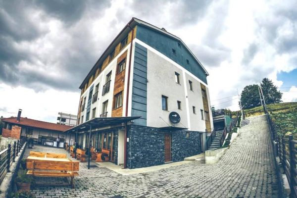 Kosteski Apartments (Ponikva, N. Macedonia)