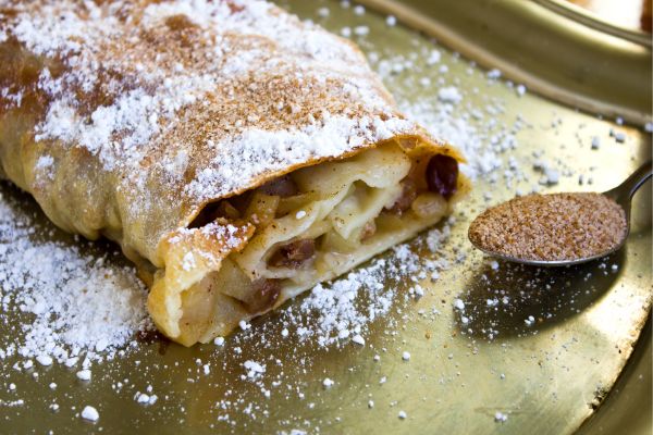 Apple Strudel (Austrian Dessert)