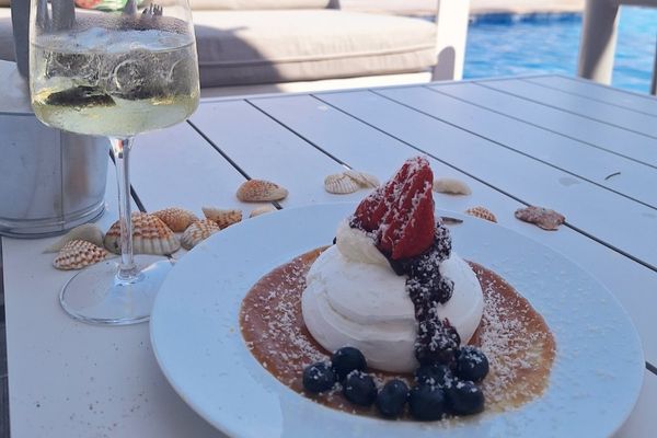 Palm Jumeirah East Beach (Dubai)