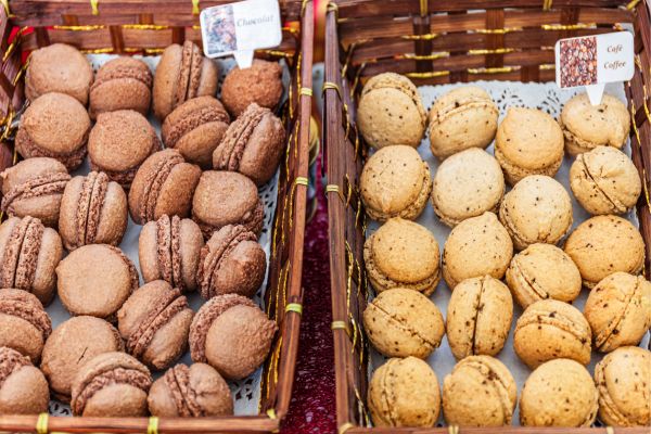 Lourmarin: Highly regarded, stylish, and artistic village in the Luberon, known for its Renaissance château, art galleries, lively cafés, and elegant streets